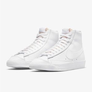 Nike women’s white blazer sneaker size 11